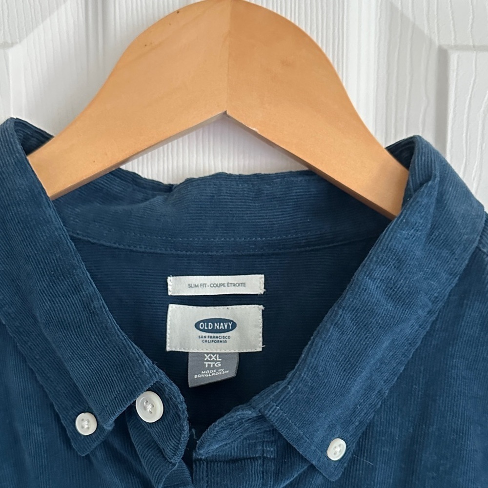 Men's Navy Blue Button-Down Shirt NWT - Picture 6 of 9